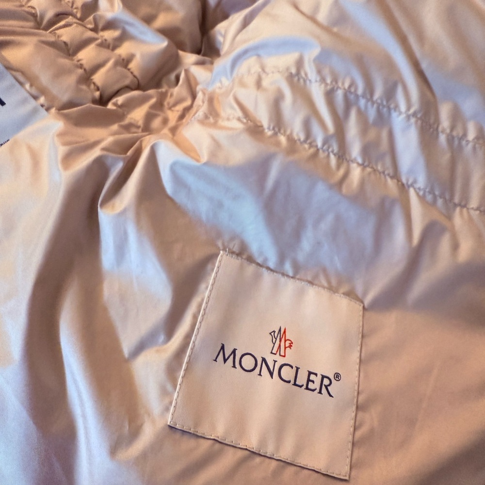 Moncler. Women. Size 3，Echione Short Down Jacket - Beige - Picture 7 of 11